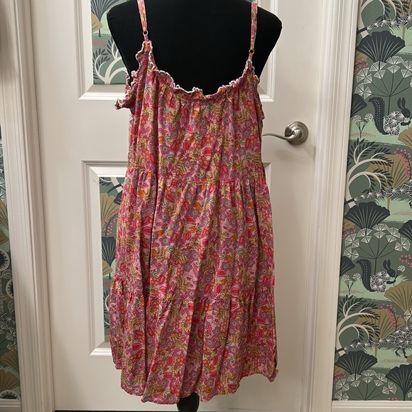 NWOT Natural Life Summer Dress. 100% rayon.
1X - Picture 4 of 7